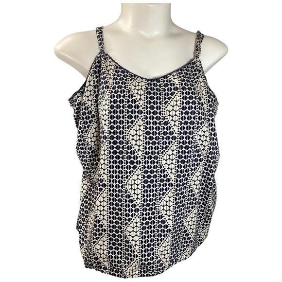 Floral Two Piece Set Sleeveless Wrap Blouse in Navy and White, Plus Size 2X - Picture 2 of 12